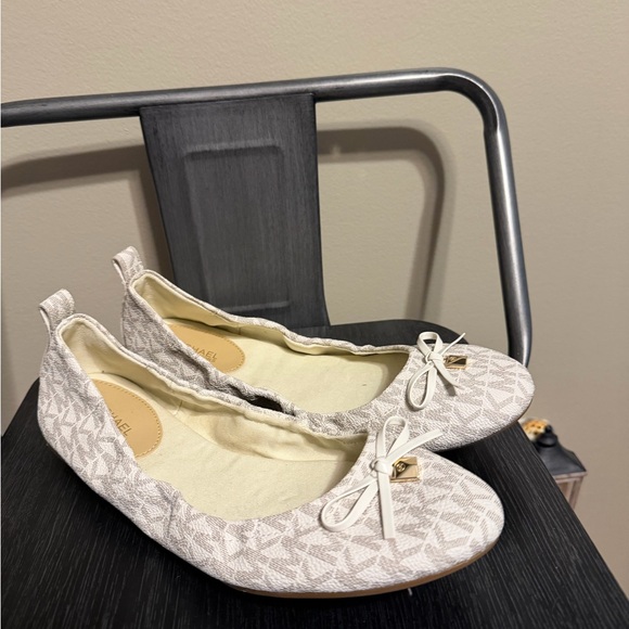 Michael Kors Cream Patterned Flats - Picture 10 of 11